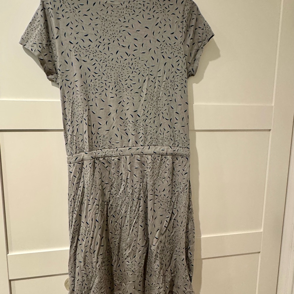 Toad&Co Gray Mini Dress with blue accents, pockets, tie waist. Small-Medium. - Picture 4 of 5